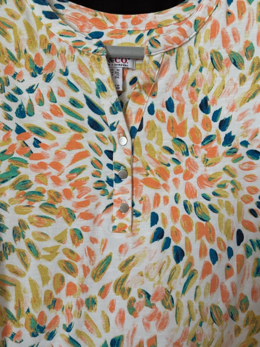 Casual 3/4 Sleeve Tunic Top in Multicolor Leaf Print - Picture 2 of 4